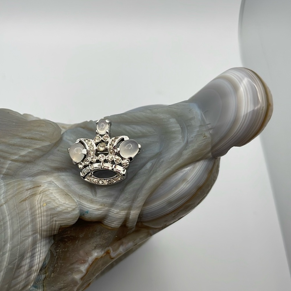 Trifari Crown brooch 🔥